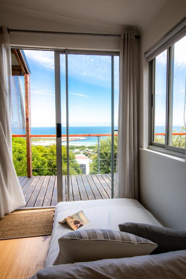 Casa de férias Serene Hide-away With Ocean Views *